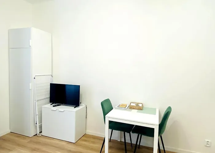 Private Apartment Close To Red Subway Pankrac