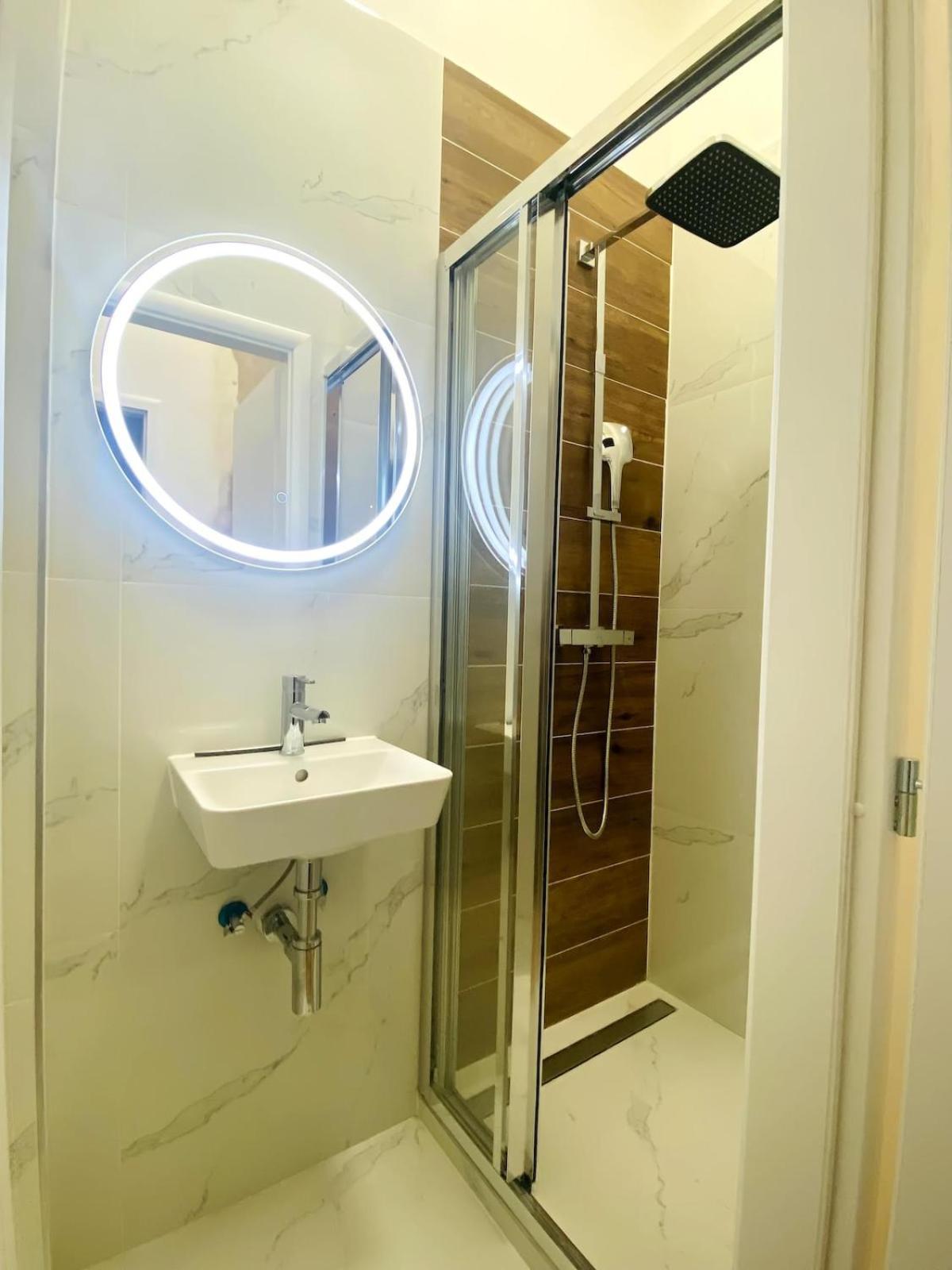 Appartement Private Close To Red Subway Pankrac *